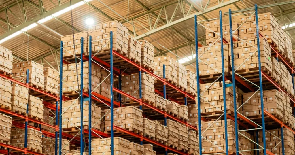 Novo polo logístico em Manaus reduz prazo de frete no Norte.