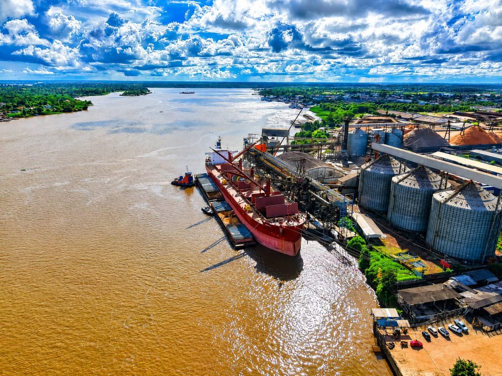 Rocha entra no Porto de Santana e impulsiona capacidade logística do Arco Norte.